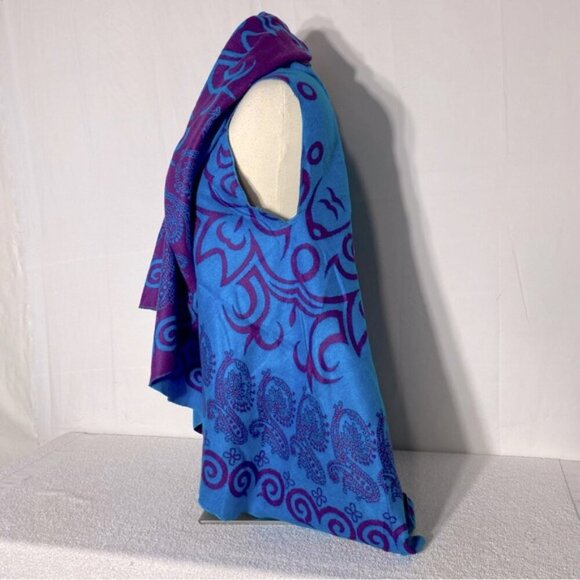 La Cera Blue Purple Swirl Patterned Reversible Shawl Poncho - Picture 3 of 16